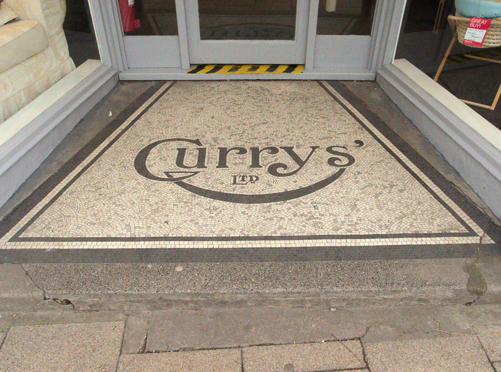 The old Curry's Ltd mosaic porch sign from Closing Down: A Late January Miscellany, Diss, Norfolk - 31st January 2015