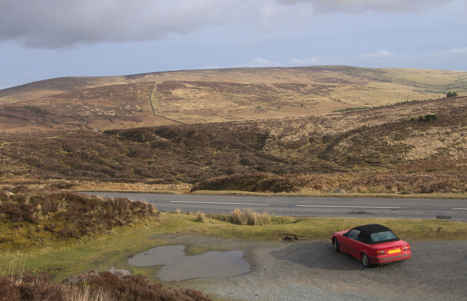 The car looks at the scenery from A Trip to Grandma J's, Spreyton, Devon - 18th February 2015