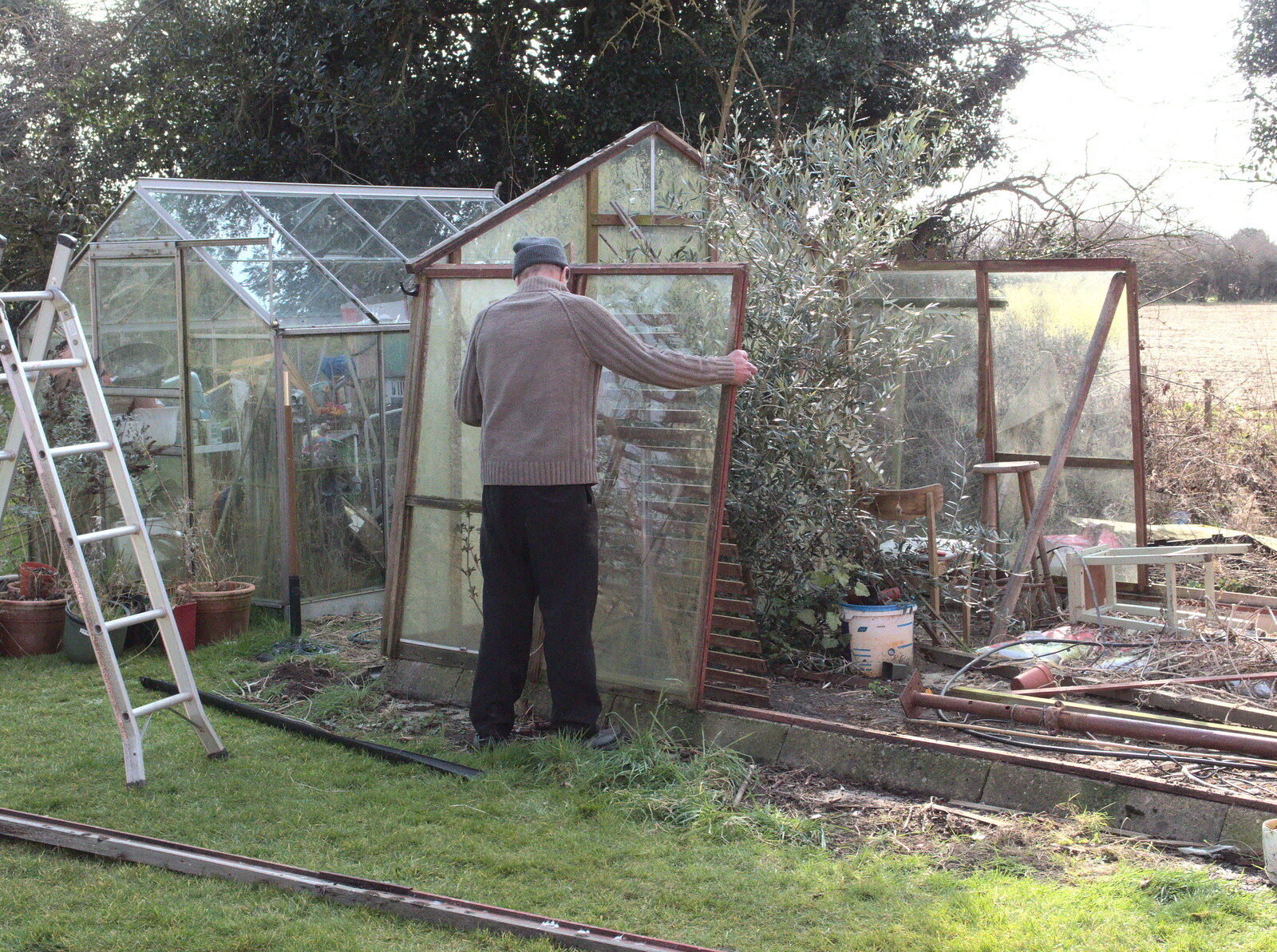Grandad removes a panel from A Crashed Car and Greenhouse Demolition, Brome, Suffolk - 20th March 2015