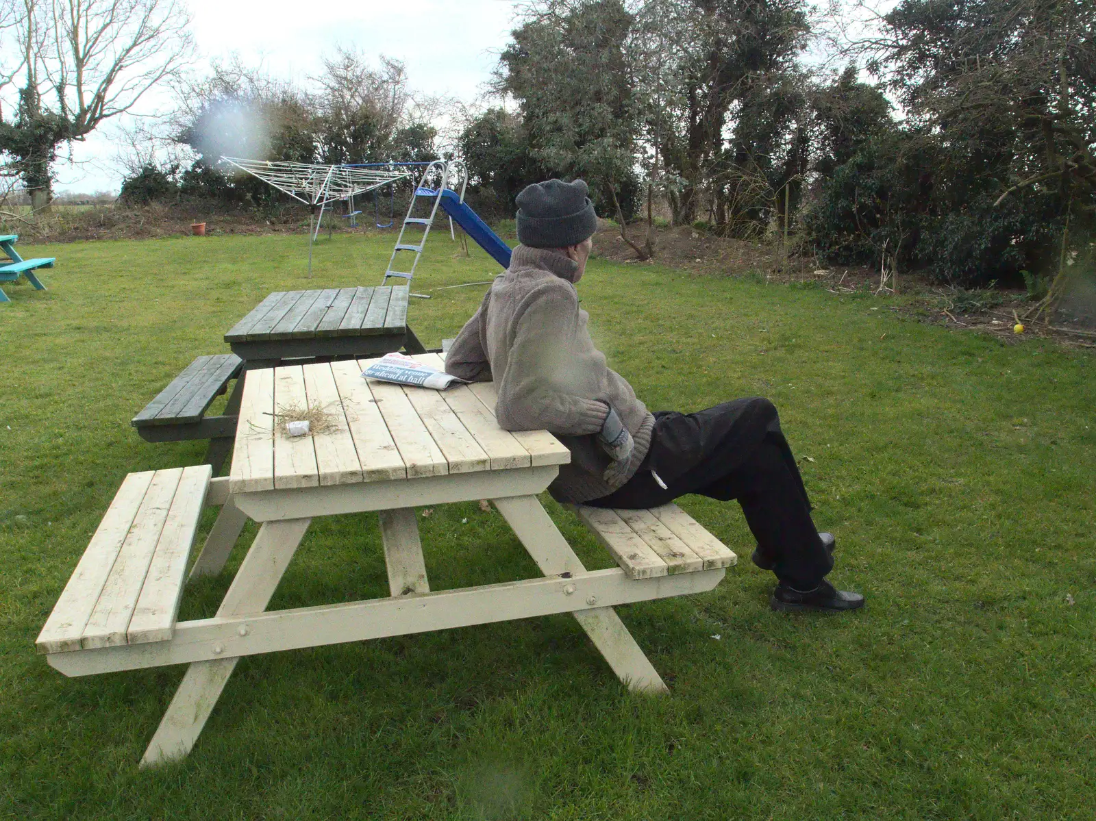 Grandad takes a break, from A Crashed Car and Greenhouse Demolition, Brome, Suffolk - 20th March 2015