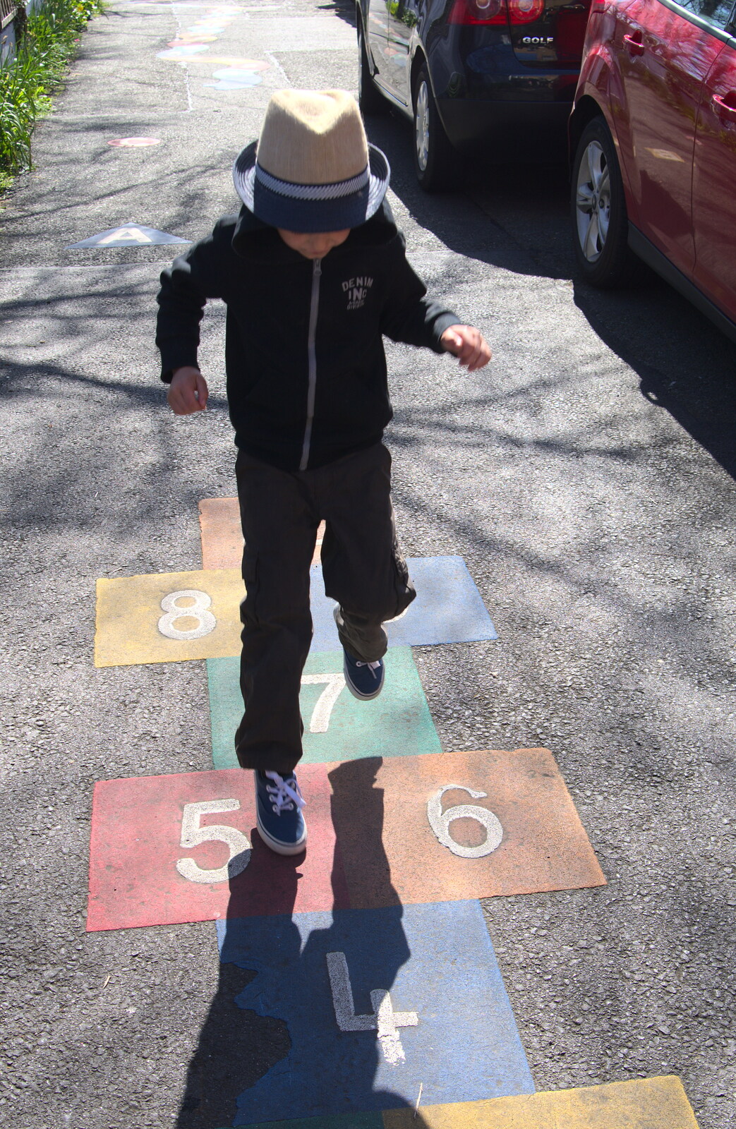 Fred does more hopscotch from Temple Bar and Dun Laoghaire, Dublin, Ireland - 16th April 2015