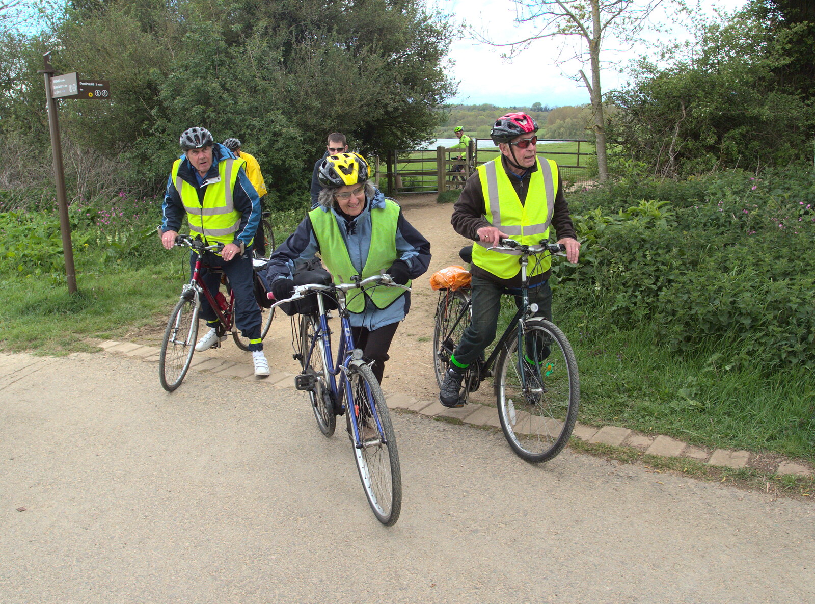 Alan, Jill and Colin set off again from The BSCC Weekend Away, Lyddington, Rutland - 9th May 2015