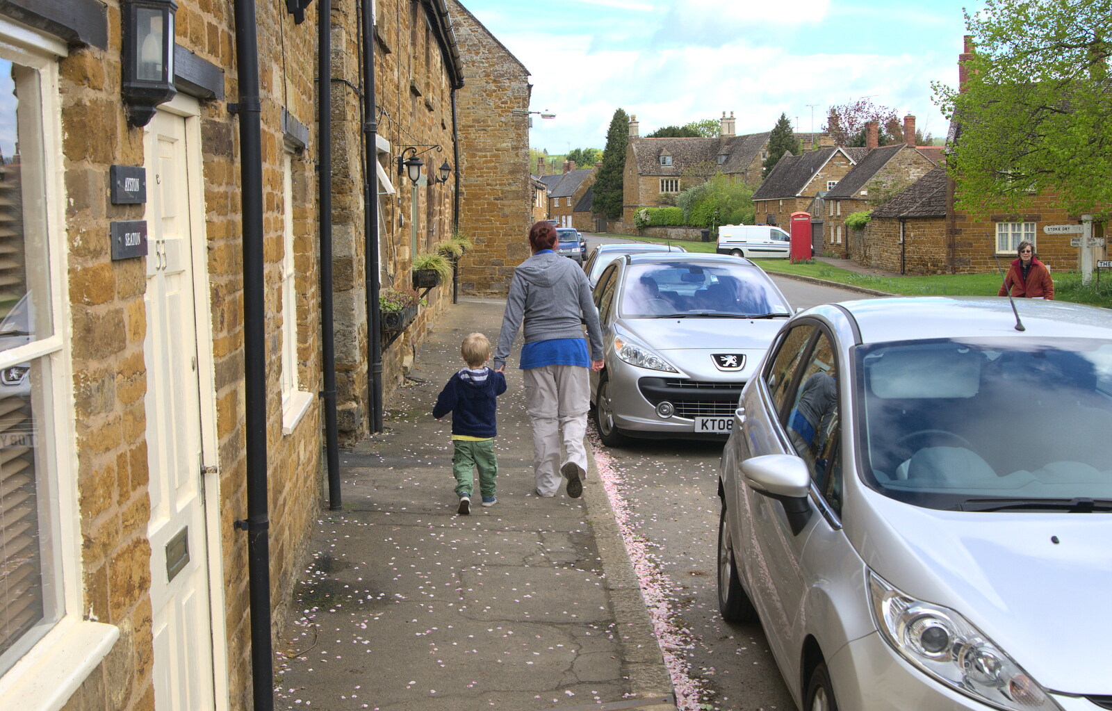 Harry and Isobel walk back to the flat from The BSCC Weekend Away, Lyddington, Rutland - 9th May 2015