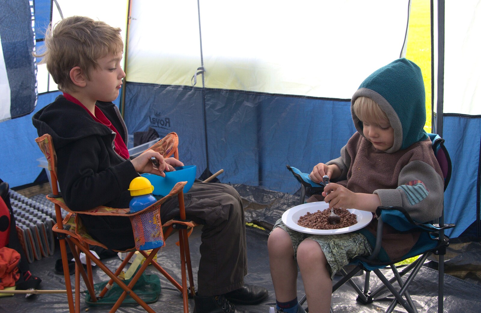 Fred and Harry do 'breakferast' from A Birthday Camping Trip, East Runton, North Norfolk - 26th May 2015