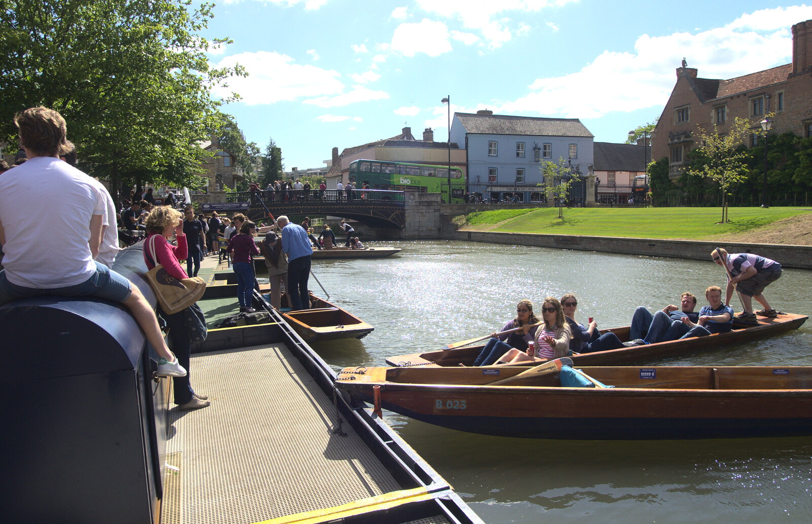 It's heaving down at Scudamore's punts from Punting With Grandad, Cambridge, Cambridgeshire - 6th June 2015