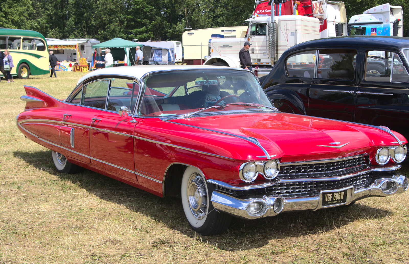 A huge whale-like Cadillac from A Vintage Tractorey Sort of Day, Palgrave, Suffolk - 21st June 2015