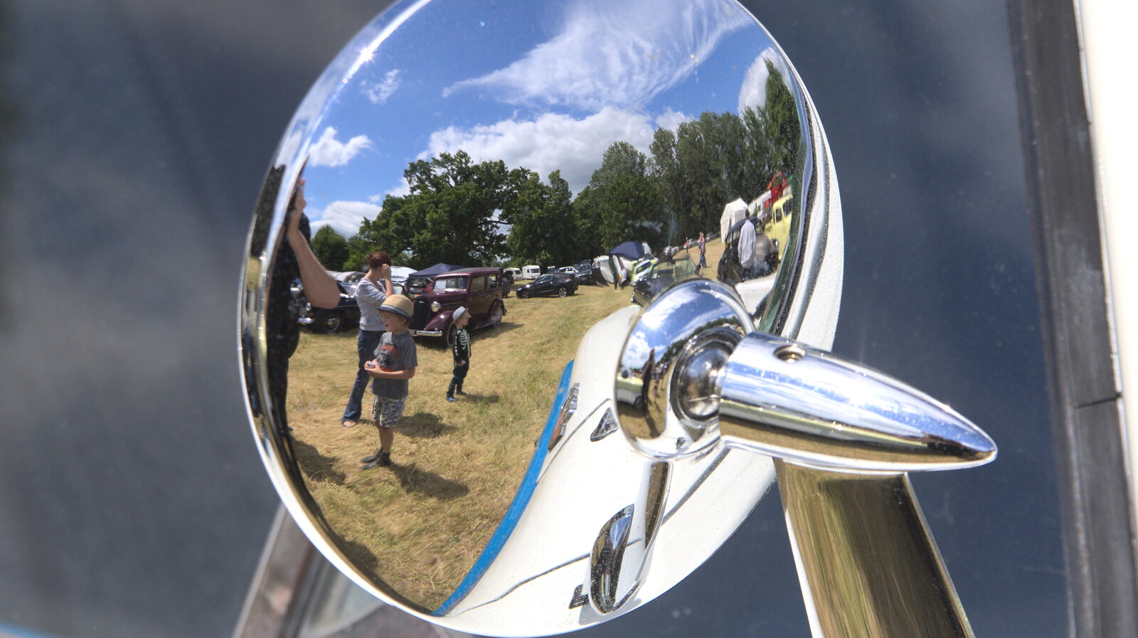 Life in a highly-polished chrome wing mirror from A Vintage Tractorey Sort of Day, Palgrave, Suffolk - 21st June 2015