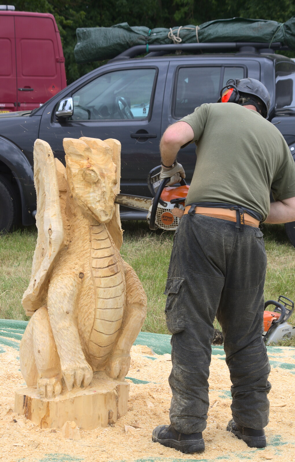 Impressive chain-saw sculpture from A Vintage Tractorey Sort of Day, Palgrave, Suffolk - 21st June 2015