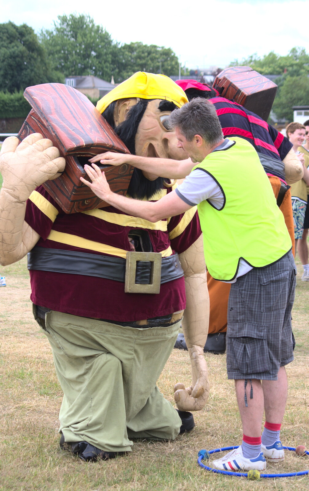 Steve stuffs some balls in to a chest from It's a SwiftKey Knockout, Richmond Rugby Club, Richmond, Surrey - 7th July 2015