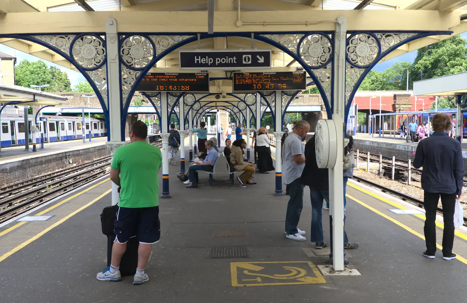 Richmond station platform, from It's a SwiftKey Knockout, Richmond Rugby Club, Richmond, Surrey - 7th July 2015