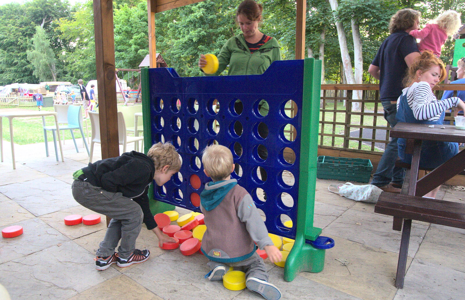 Isobel and the boys play giant Connect 4 from The Archaeology of Dunwich: A Camping Trip, Dunwich, Suffolk - 1st August 2015