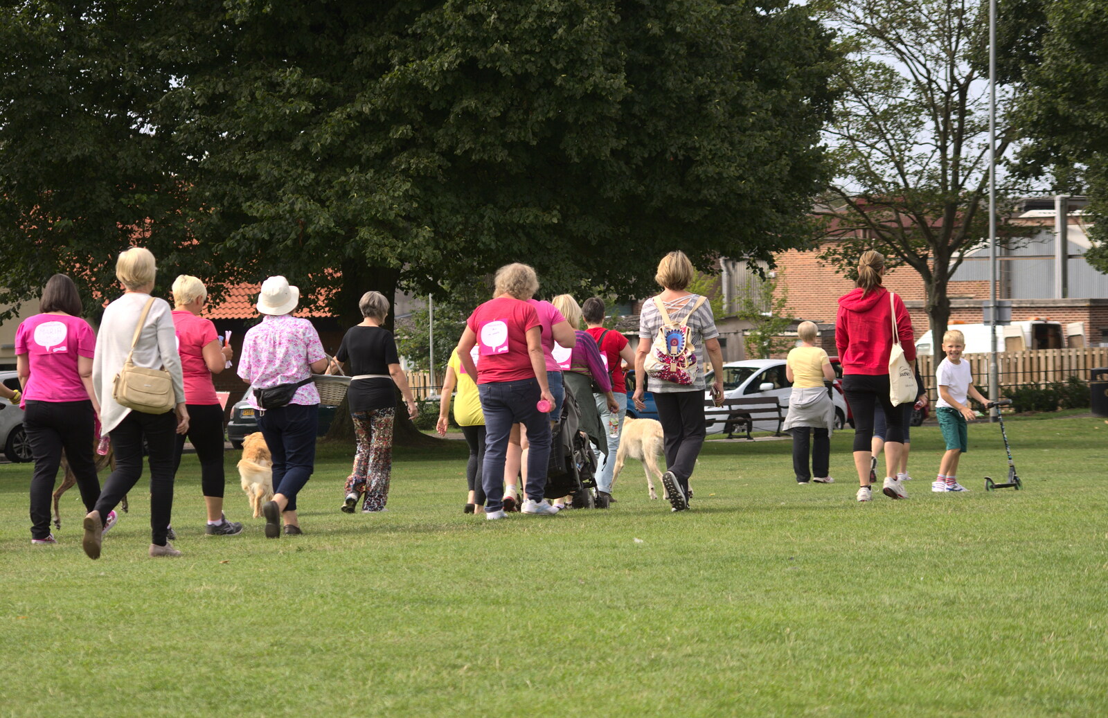 The walkers head out over the park  from A Race For Life, The Park, Diss, Norfolk - 16th August 2015
