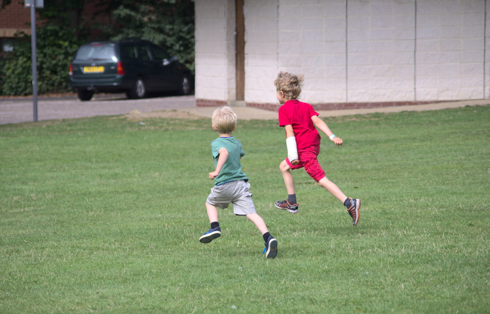 Fred's in the air from A Race For Life, The Park, Diss, Norfolk - 16th August 2015