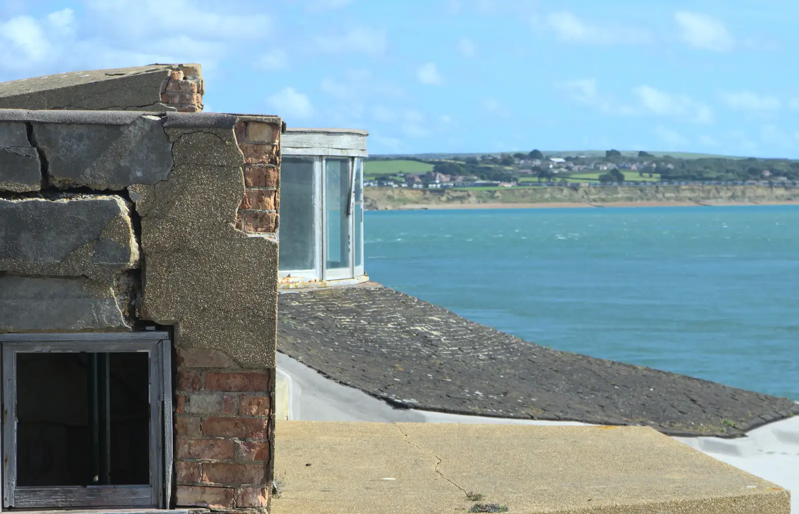 The building is falling apart in places, from A Trip to Hurst Castle, Keyhaven, Hampshire - 28th August 2015