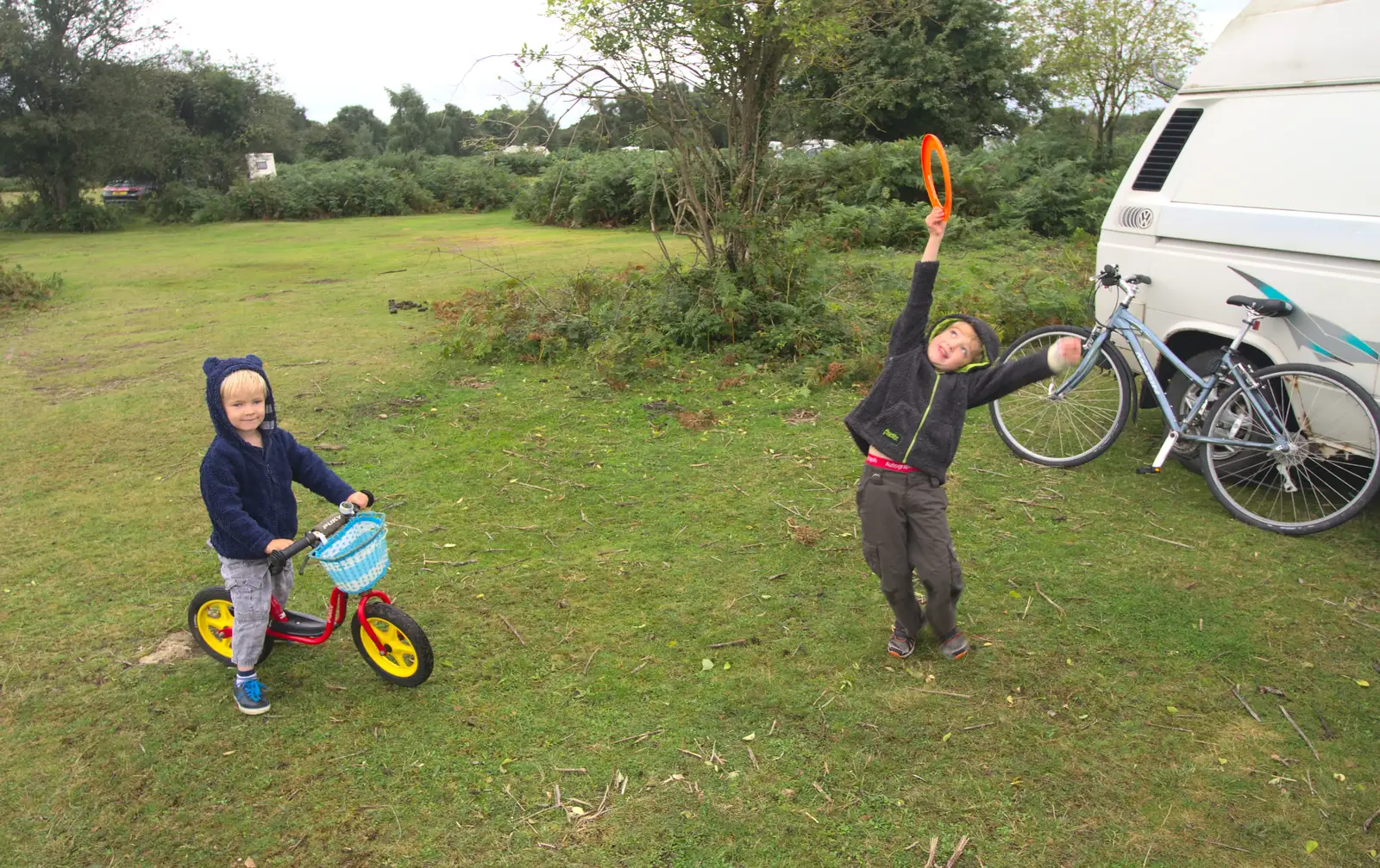 Harry and Fred play around, from Camping at Roundhills, Brockenhurst, New Forest, Hampshire - 29th August 2015