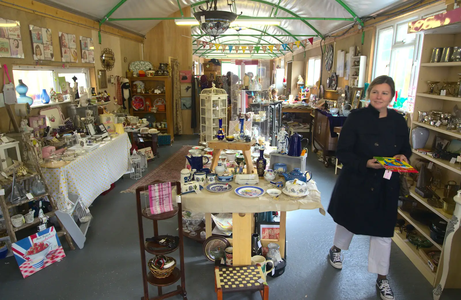 Tanya roams around Michelle's shop, from Camping at Roundhills, Brockenhurst, New Forest, Hampshire - 29th August 2015