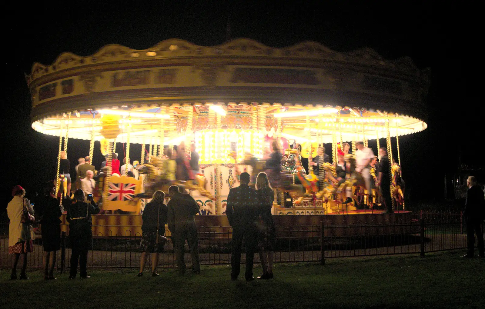 Outside, the carousel is doing spins, from A 1940s Dance, Bressingham Steam Museum, Bressingham, Norfolk - 19th September 2015