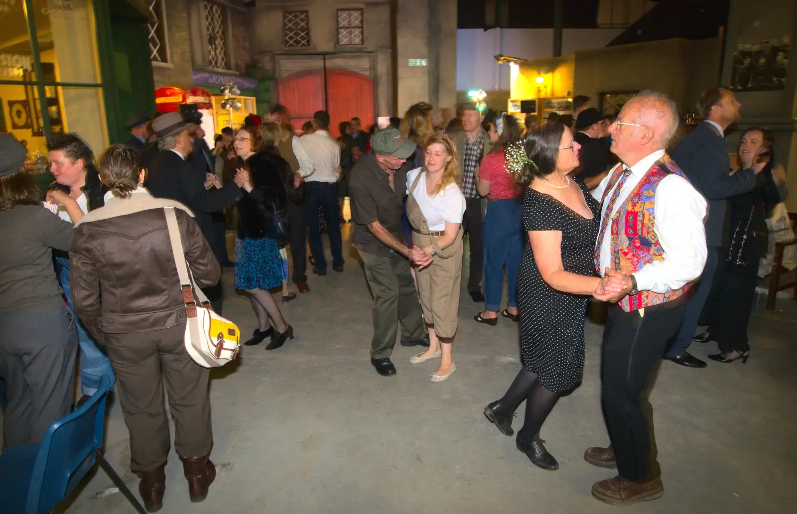 More 1940s dancing, from A 1940s Dance, Bressingham Steam Museum, Bressingham, Norfolk - 19th September 2015