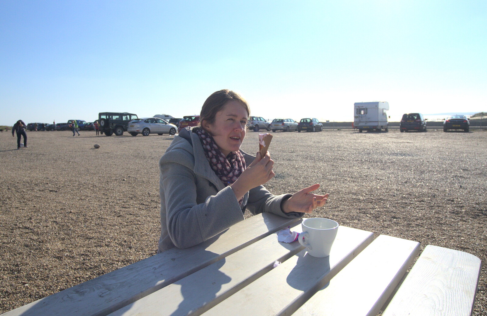 Isobel has an ice cream from A DC3 Quiz and the Alfred Corry, Southwold, Suffolk, - 9th October 2015