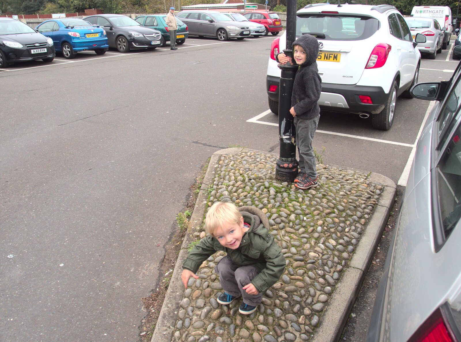 Harry and Fred on the island in Chapel Street from Fred's Gyrobot, Brome, Suffolk - 18th October 2015