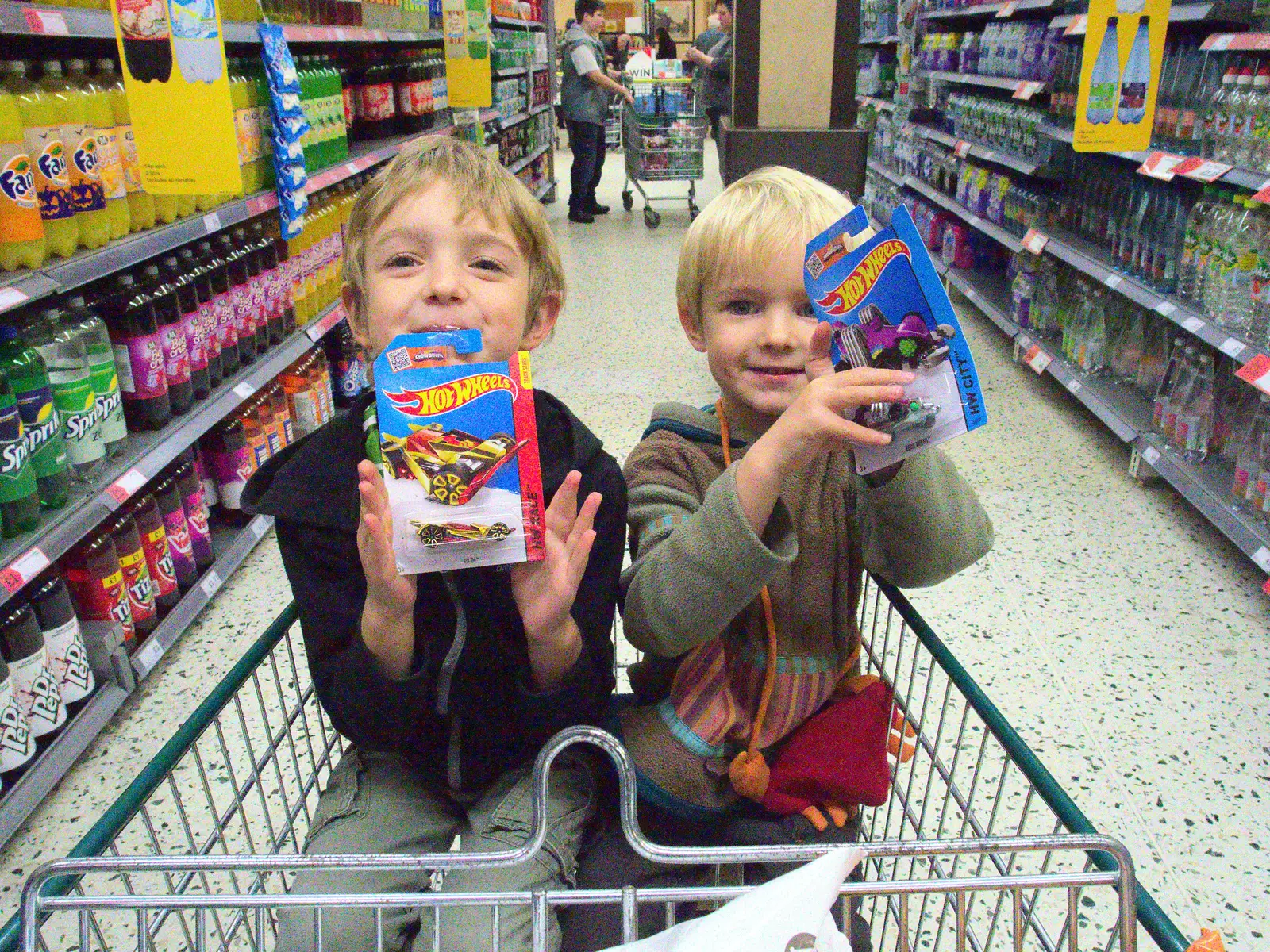 Fred and Harry show off their new Hot Wheels, from Apple Picking and The BBs at Framingham Earl, Norfolk - 25th October 2015