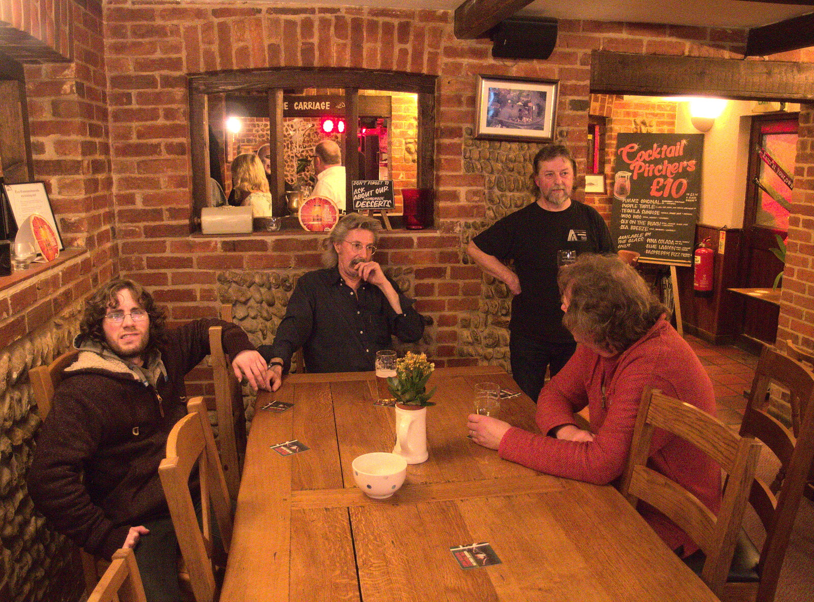 The band hang out in the Railway Tavern from Apple Picking and The BBs at Framingham Earl, Norfolk - 25th October 2015