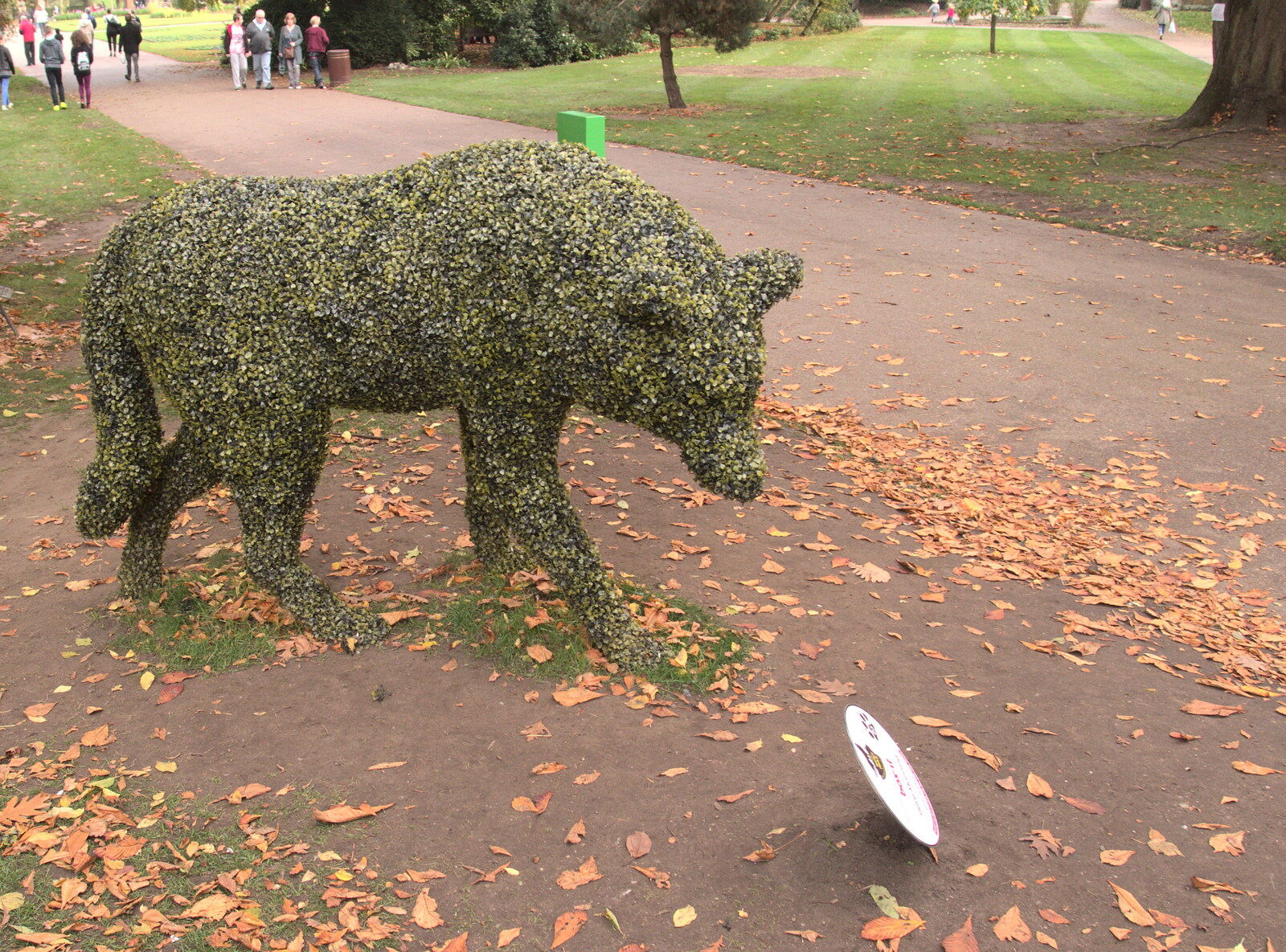A topiary wolf from Abbey Gardens in Autumn, Bury St. Edmunds, Suffolk - 27th October 2015