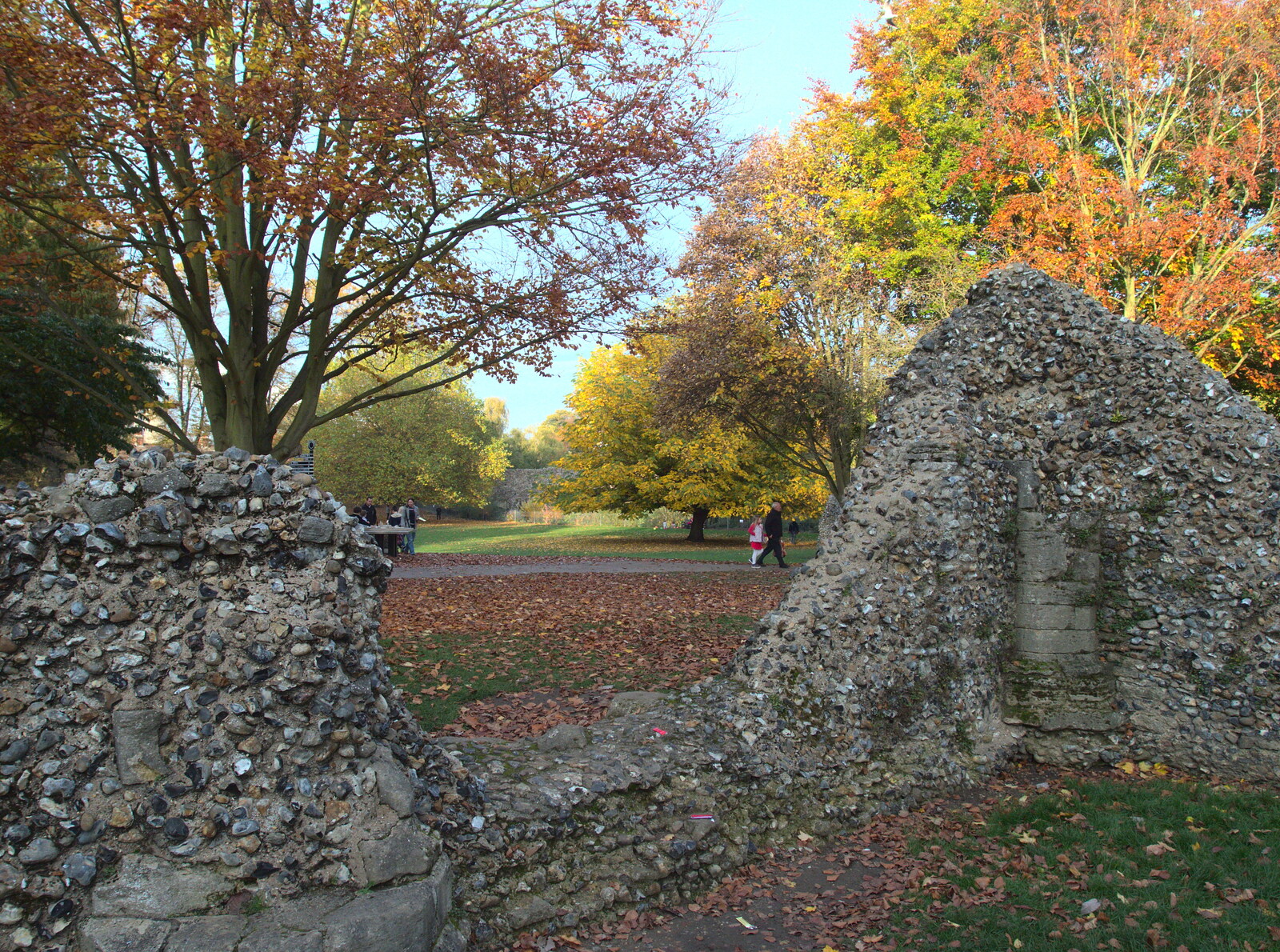 Ruins within autumn trees from Abbey Gardens in Autumn, Bury St. Edmunds, Suffolk - 27th October 2015