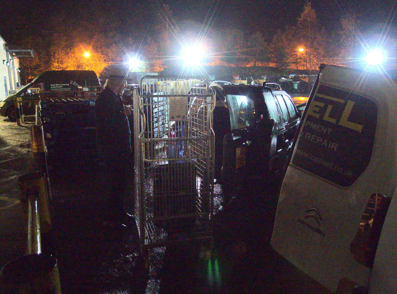 The band unloads in a wet and cold car park from The BBs at Centre Parcs, Elvedon, Norfolk - 5th November 2015