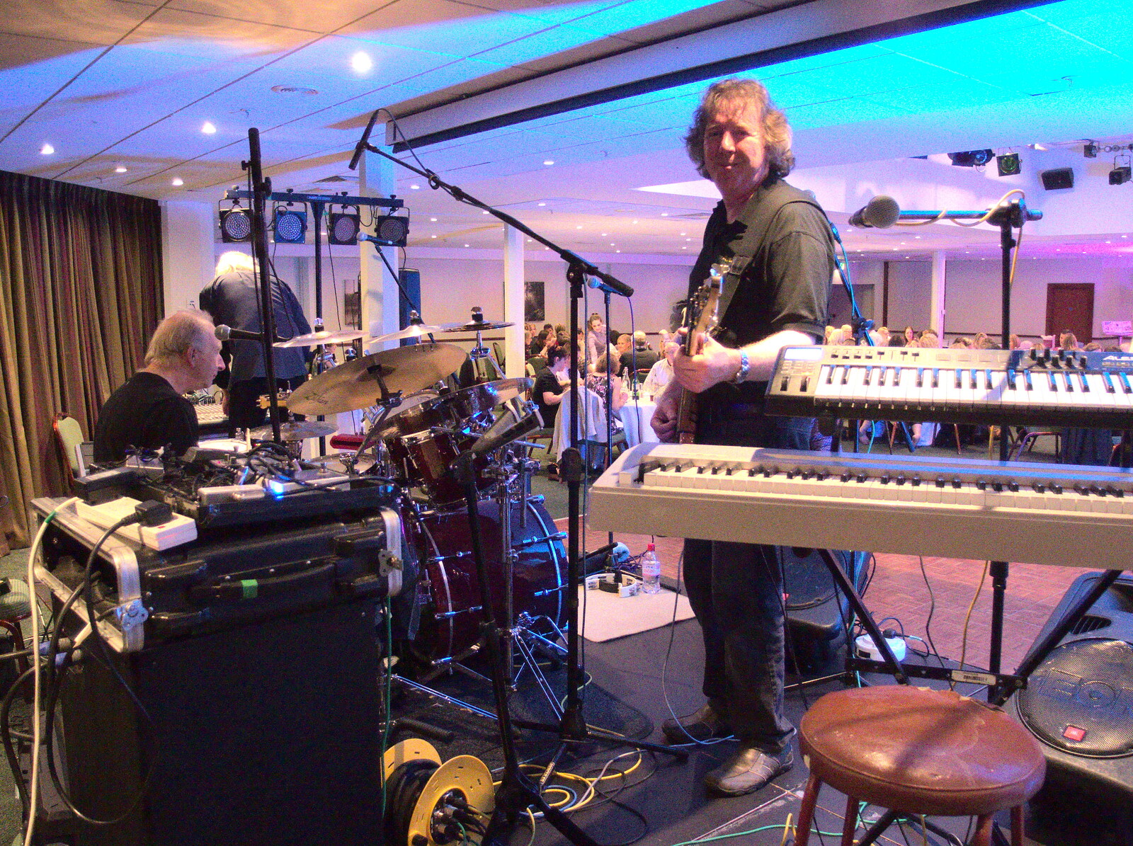 Max tunes up from The BBs at Centre Parcs, Elvedon, Norfolk - 5th November 2015