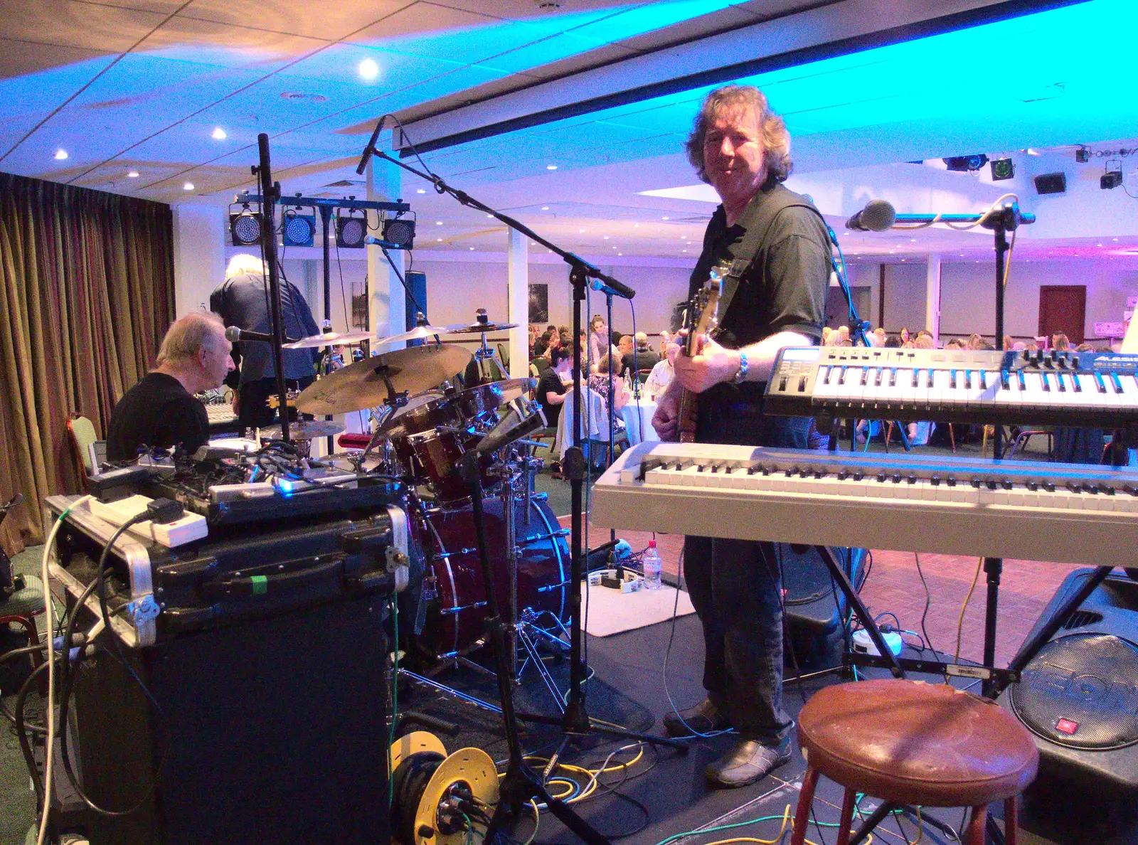 Max tunes up, from The BBs at Centre Parcs, Elvedon, Norfolk - 5th November 2015