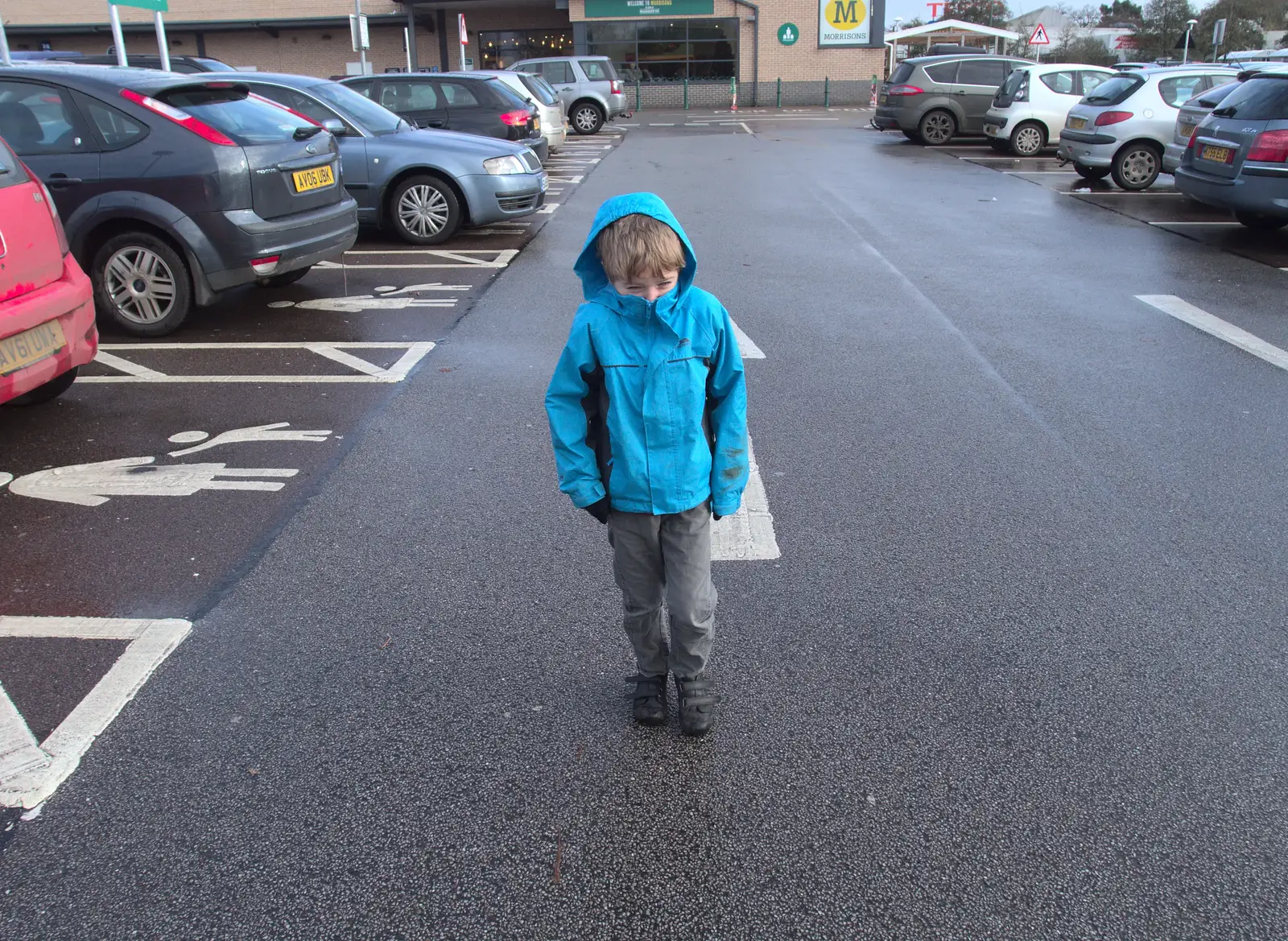 Harry roams around Morrisons car park, from Hot-tub Penthouse, Thornham Walks, and Building, London and Suffolk - 12th November 2015