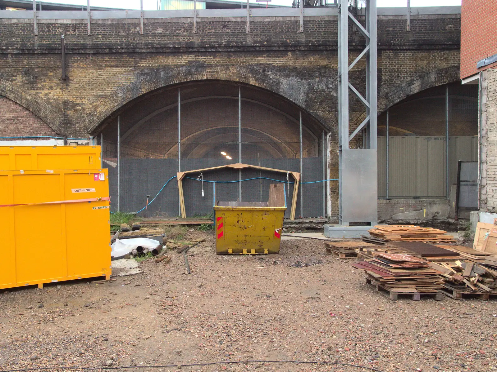 Railway arches and a skip, from Southwark, Norwich, and a Power Cut, London, Norfolk and Suffolk - 12th December 2015