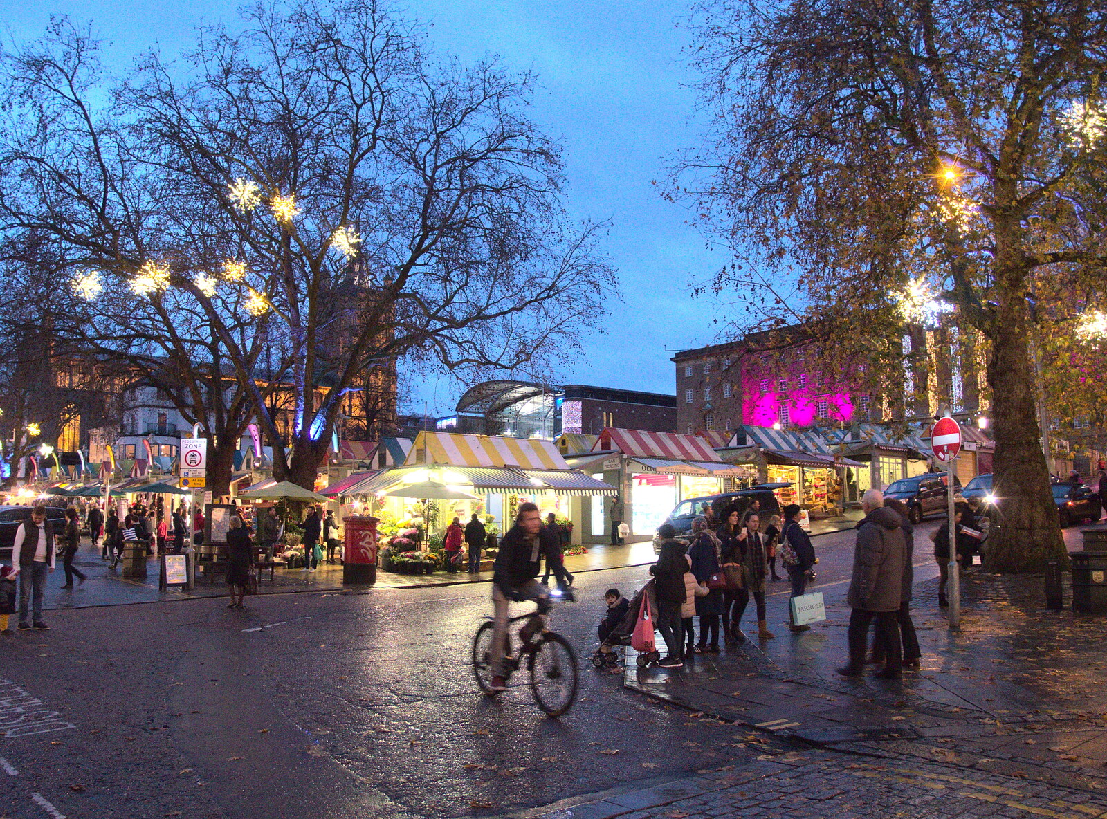 Norwich Market and Gaol Hill from Southwark, Norwich, and a Power Cut, London, Norfolk and Suffolk - 12th December 2015