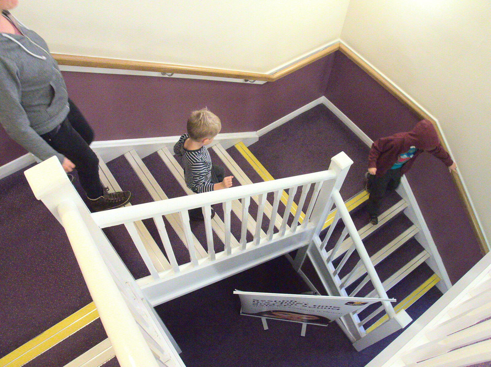 Twisty stairs from A Party and a Road Trip to Chester, Suffolk and Cheshire - 20th December 2015