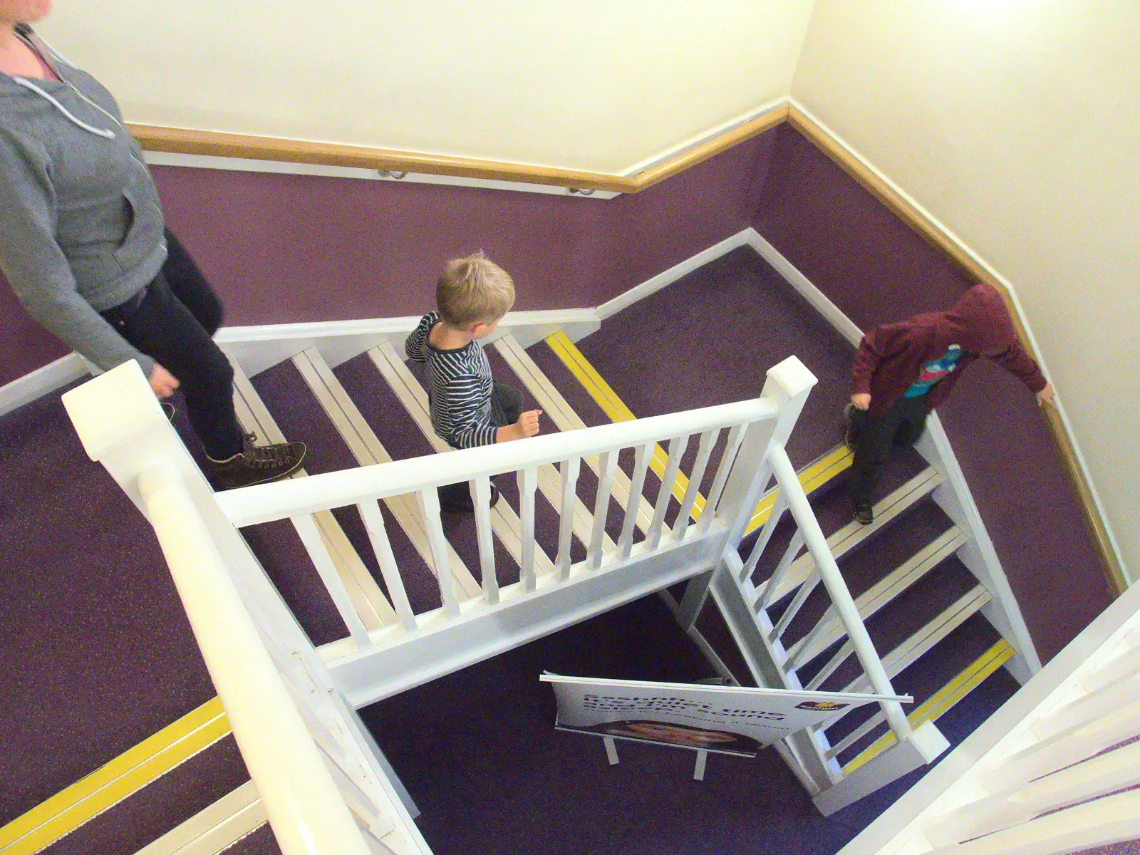 Twisty stairs, from A Party and a Road Trip to Chester, Suffolk and Cheshire - 20th December 2015