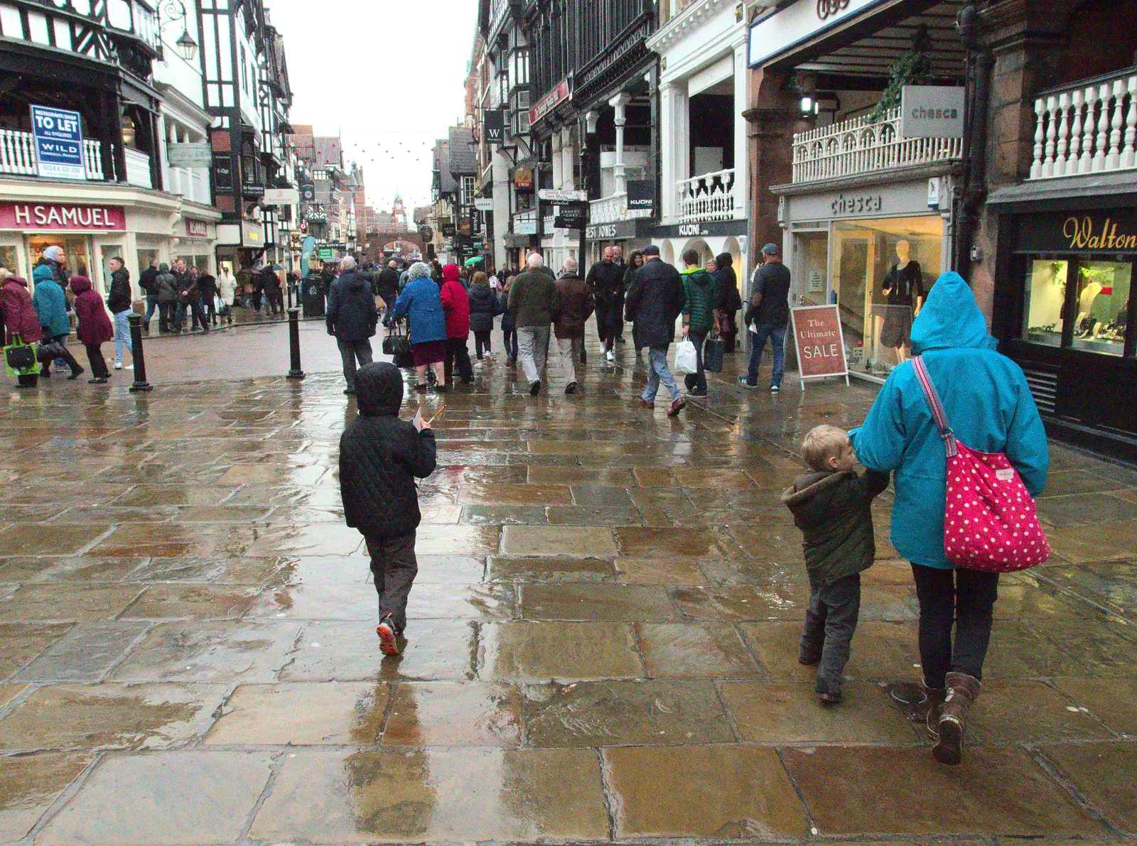 Walking on wet flagstones, from A Party and a Road Trip to Chester, Suffolk and Cheshire - 20th December 2015