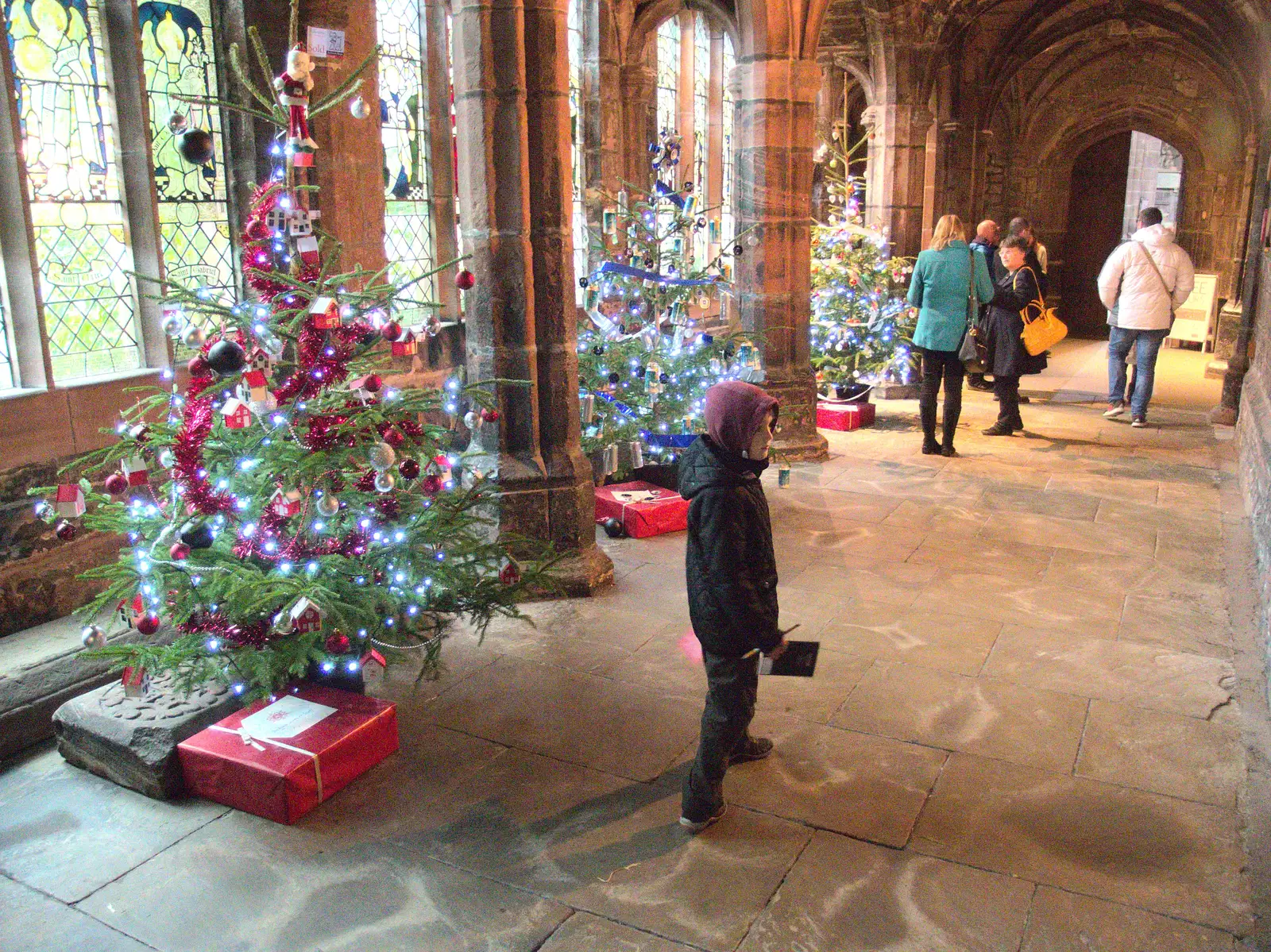 A Christmas Tree display in Chester Cathedral, from A Party and a Road Trip to Chester, Suffolk and Cheshire - 20th December 2015