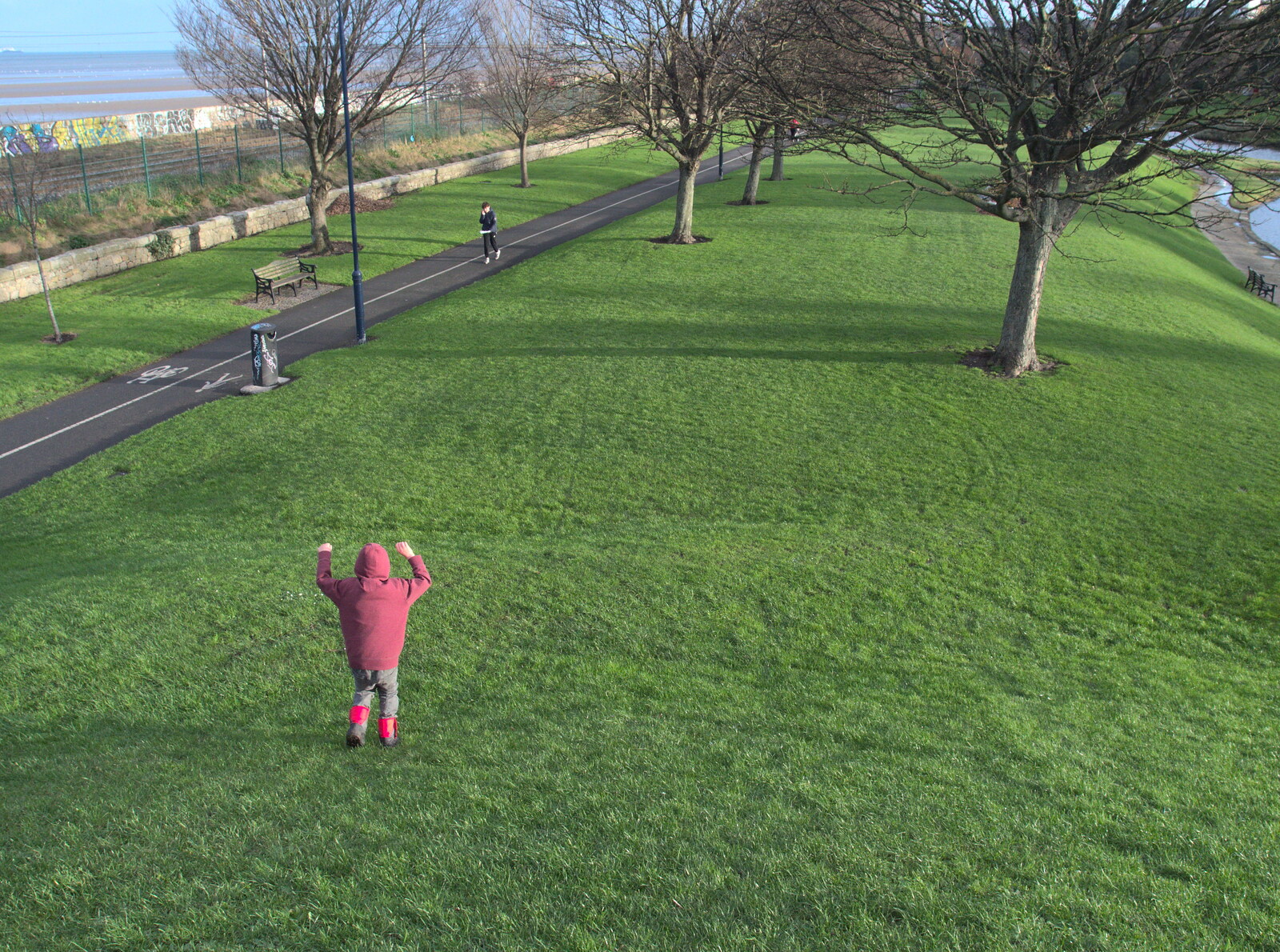 Fred runs around in Blackrock Park from Christmas Eve in Dublin and Blackrock, Ireland - 24th December 2015