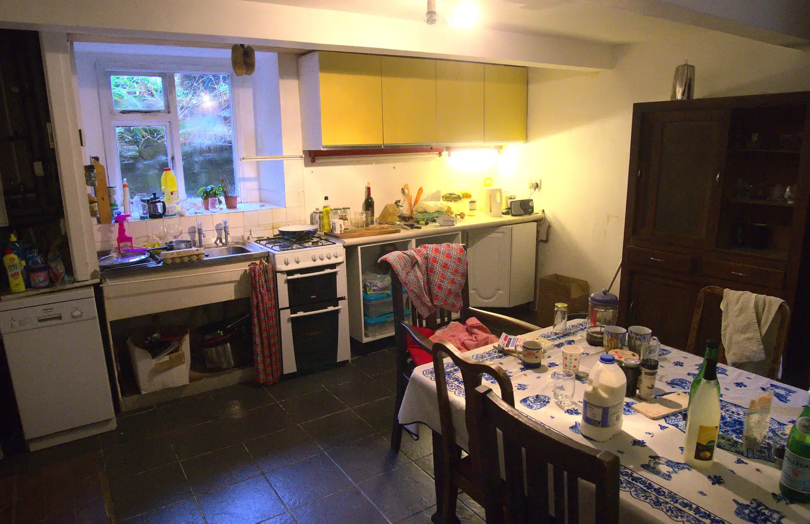 Meanwhile, the kitchen is quiet, from Christmas in Blackrock and St. Stephen's in Ballybrack, Dublin, Ireland - 25th December 2015