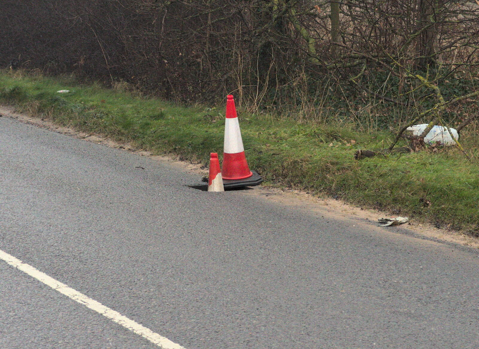 There's a cone in a very deep hole from Isobel Goes to Lyon, Ipswich Station, Burrell Road - 24th January 2016