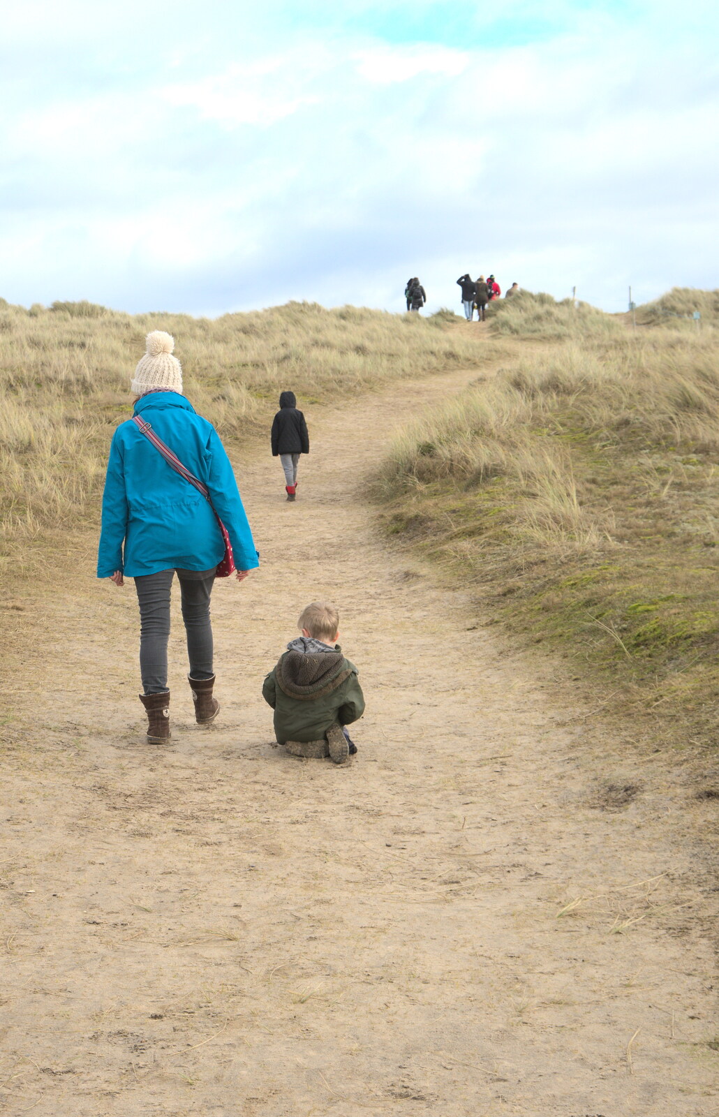 Heading up to the beach from The Seals of Horsey Gap, Norfolk - 21st February 2016