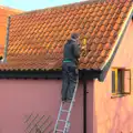 Andrew measures up for a foul-air vent pipe, Isobel's Hartismere Run, Castleton Way, Eye, Suffolk - 16th March 2016