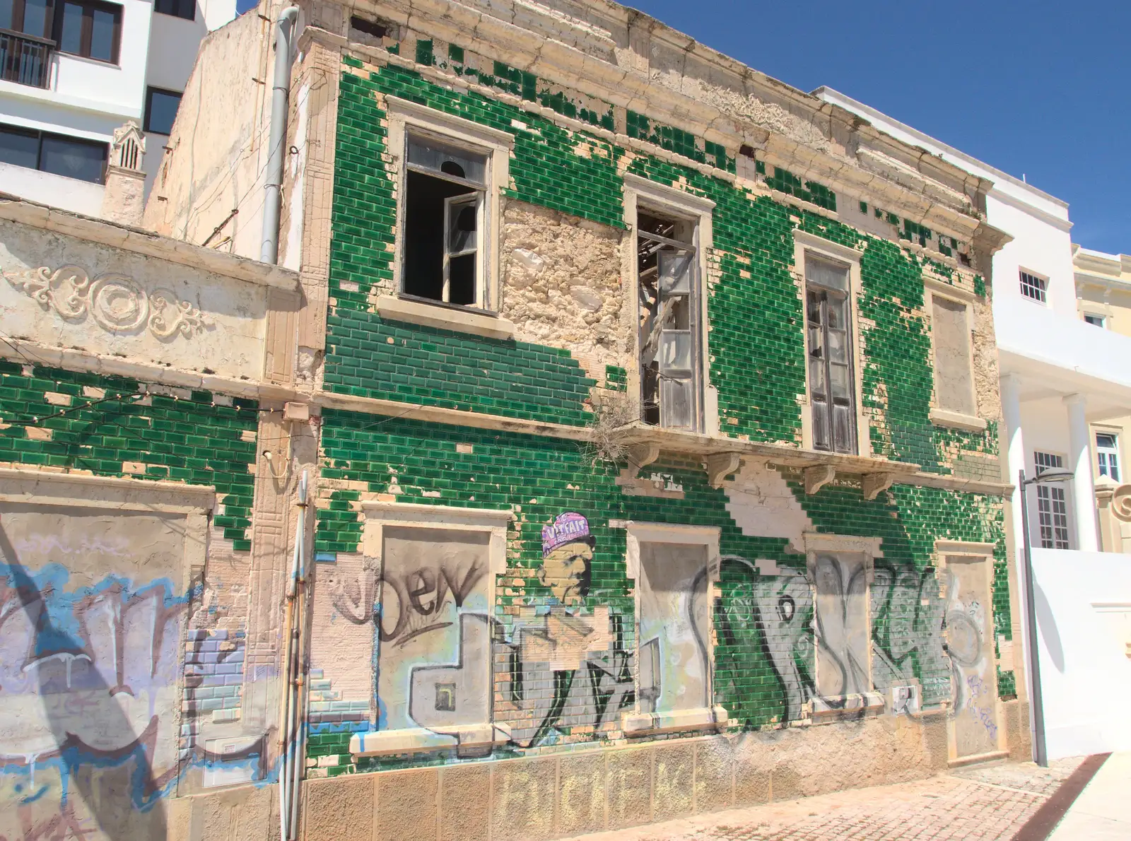 Down on the seafront, yet more dereliction, from Gary and Vanessa's Barbeque, Alcantarilha, Algarve, Portugal - 7th April 2016