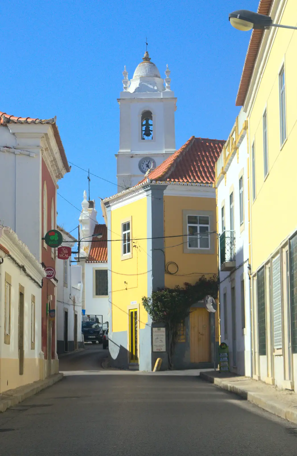 The picturesque road through Alcantarilha, from Gary and Vanessa's Barbeque, Alcantarilha, Algarve, Portugal - 7th April 2016