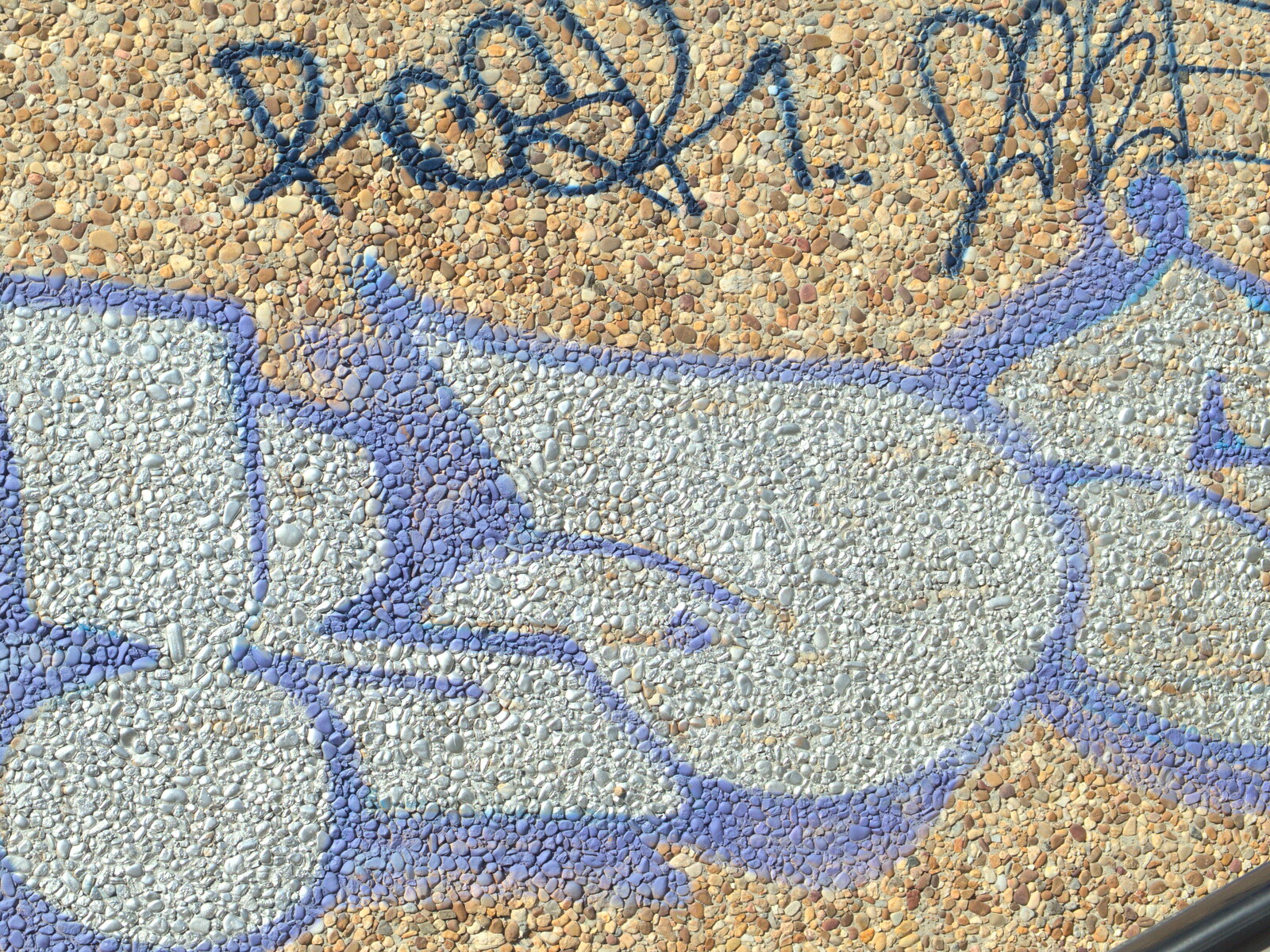 Pebble-dash graffiti from Last Days and the Journey Home, Albufeira, Portugal - 9th April 2016