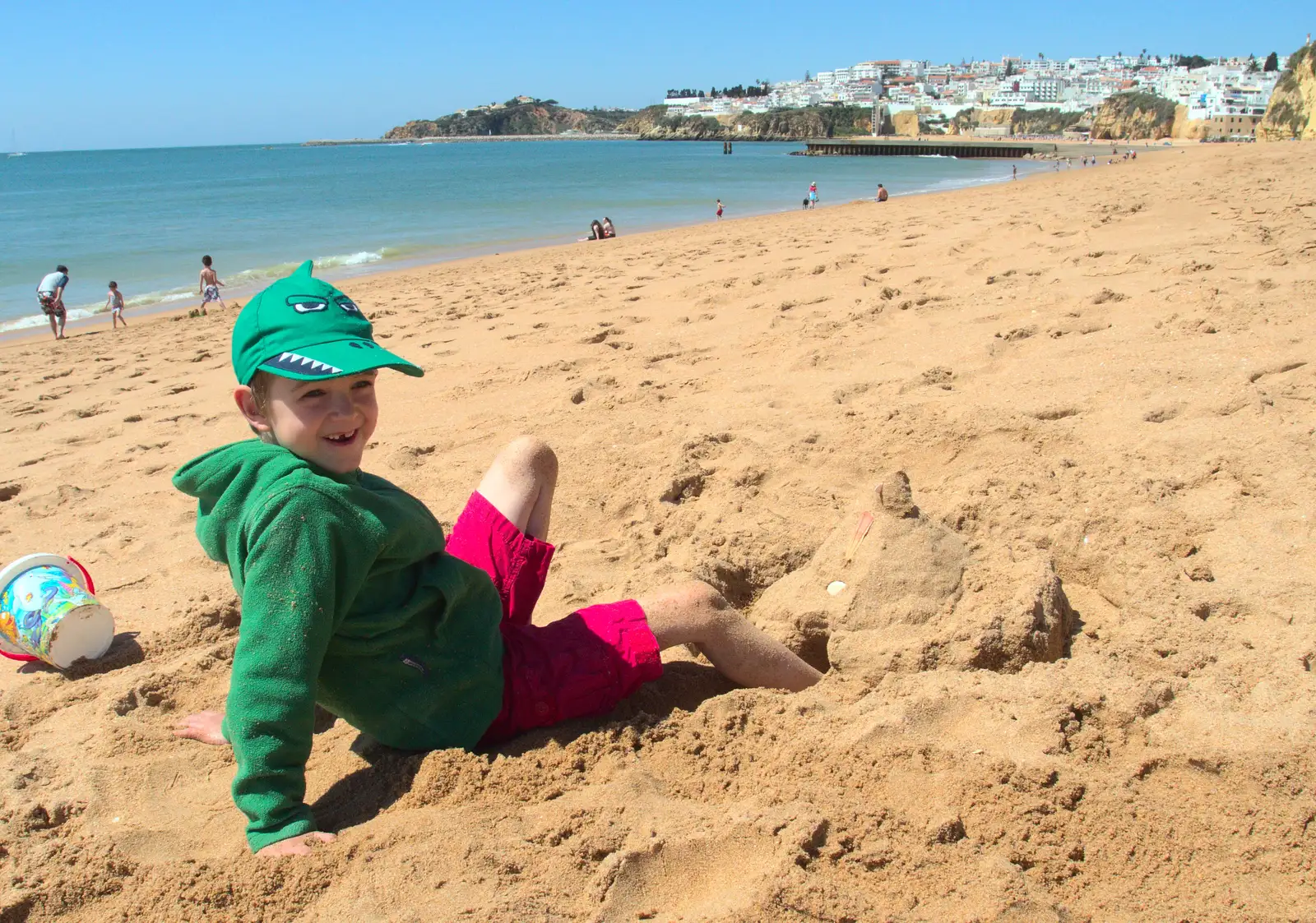 Fred digs a tunnel to the other side of the world, from Last Days and the Journey Home, Albufeira, Portugal - 9th April 2016