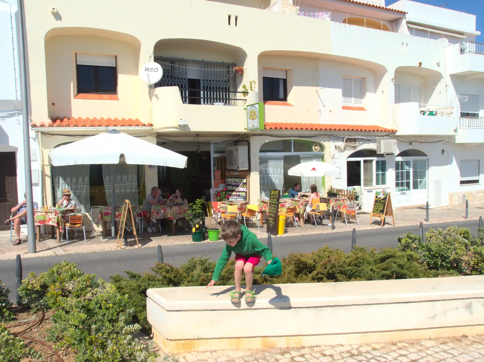 Fred on a wall, from Last Days and the Journey Home, Albufeira, Portugal - 9th April 2016