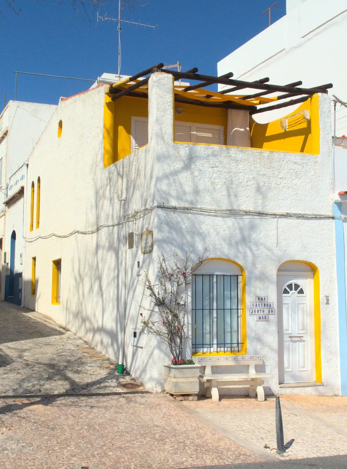 A nice local building, from Last Days and the Journey Home, Albufeira, Portugal - 9th April 2016