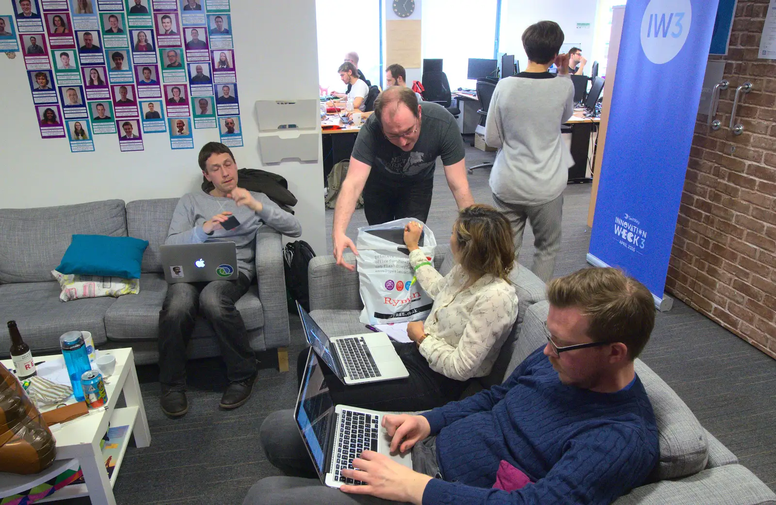 Hanging around on the sofas, from A SwiftKey Innovation Week, Southwark, London - 22nd April 2016